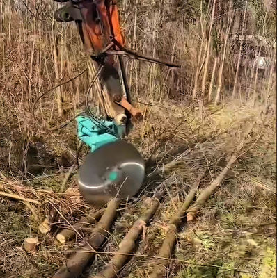 Excavator Accessories Hydraulic Cut Firewood , Trim Branches , Clear Brush